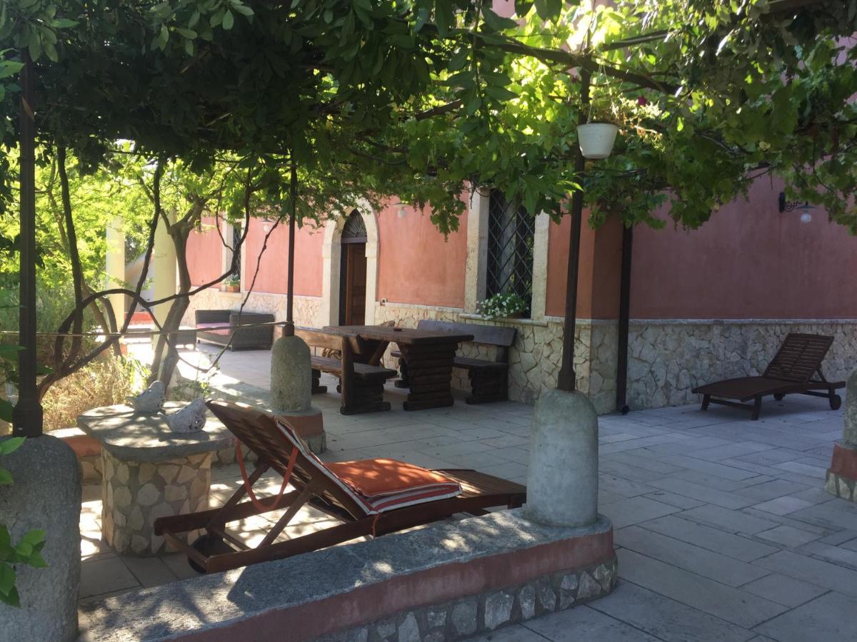 I Frangiventi Bed & Breakfast Rodi Garganico Bagian luar foto