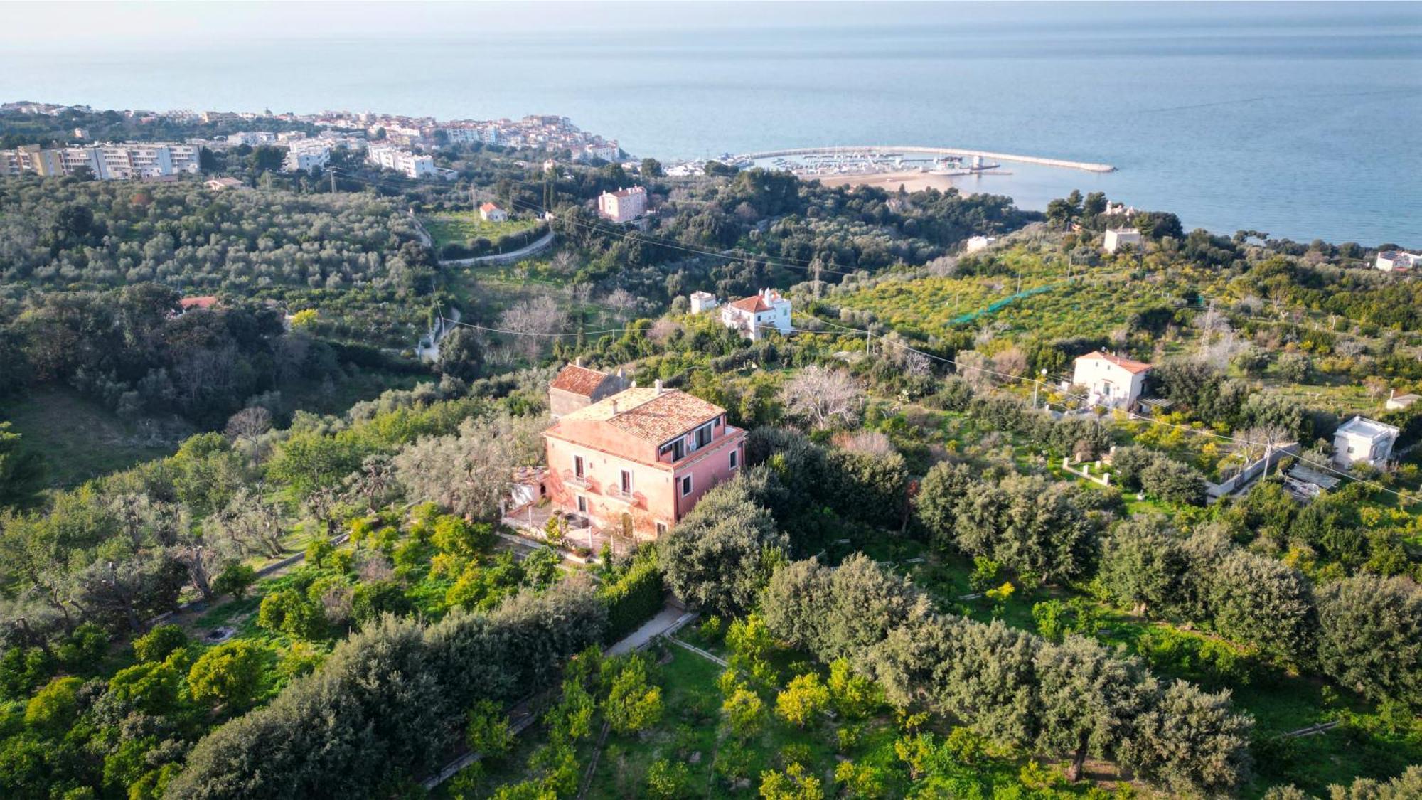 I Frangiventi Bed & Breakfast Rodi Garganico Bagian luar foto